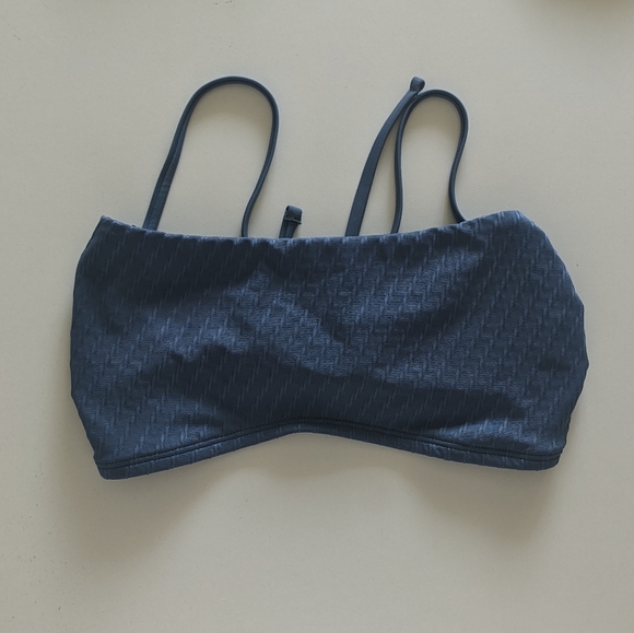 {Abercrombie & Fitch} Brand New Skinny Strap Bikini Top - Picture 7 of 13